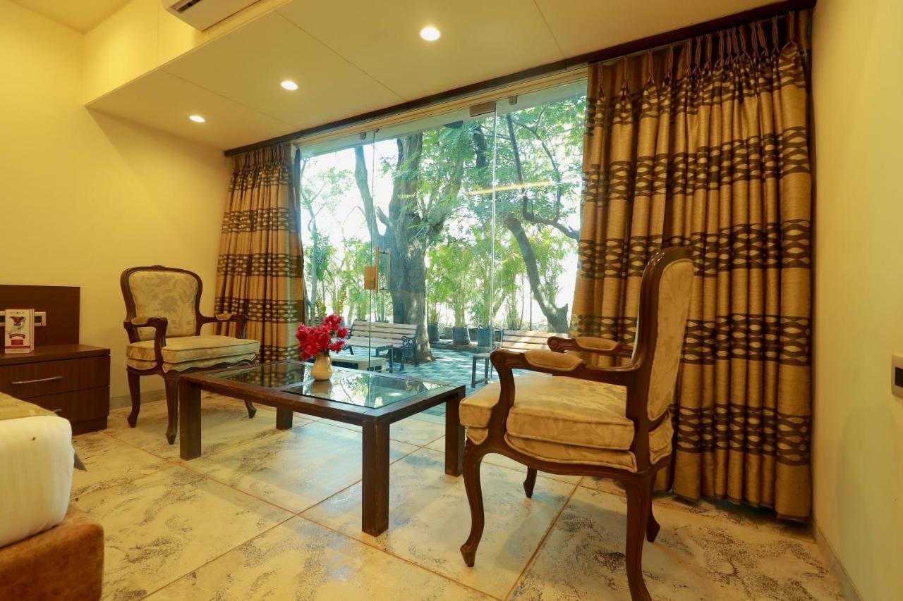 Manas Resort With Petting Zoo, Igatpuri Exterior photo