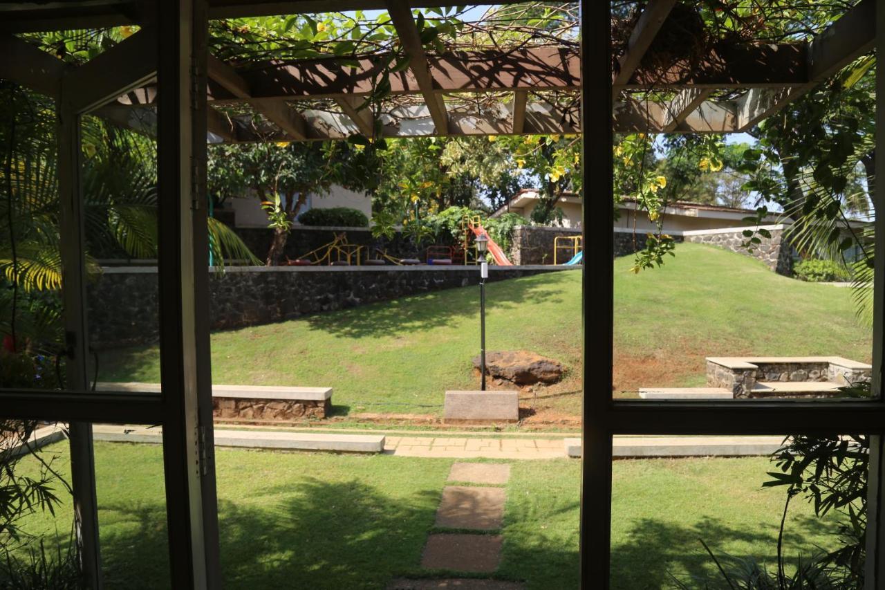 Manas Resort With Petting Zoo, Igatpuri Exterior photo