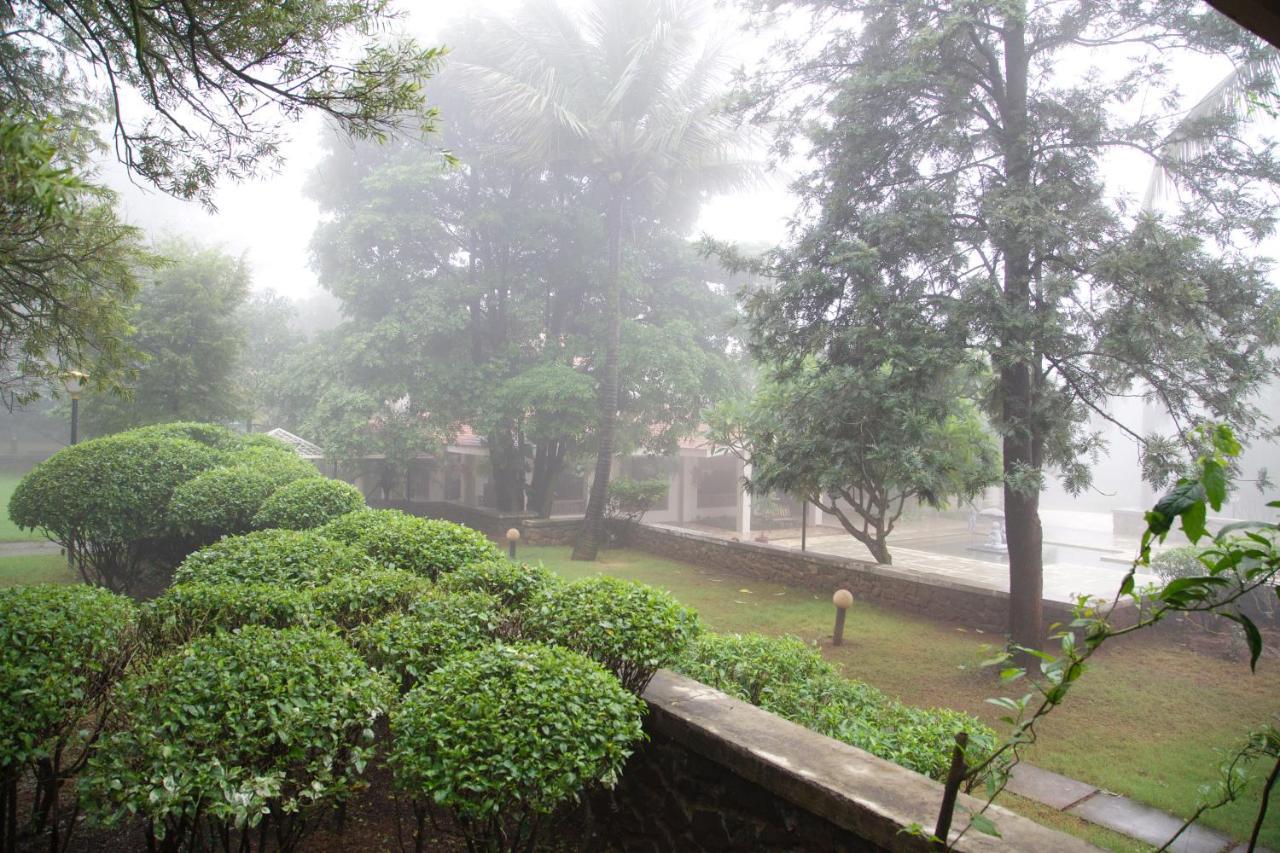 Manas Resort With Petting Zoo, Igatpuri Exterior photo