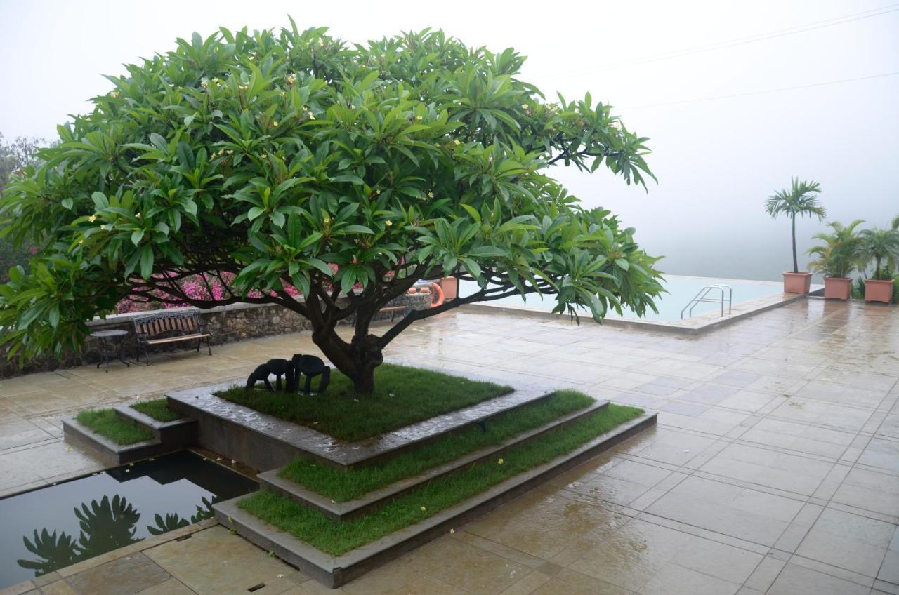 Manas Resort With Petting Zoo, Igatpuri Exterior photo