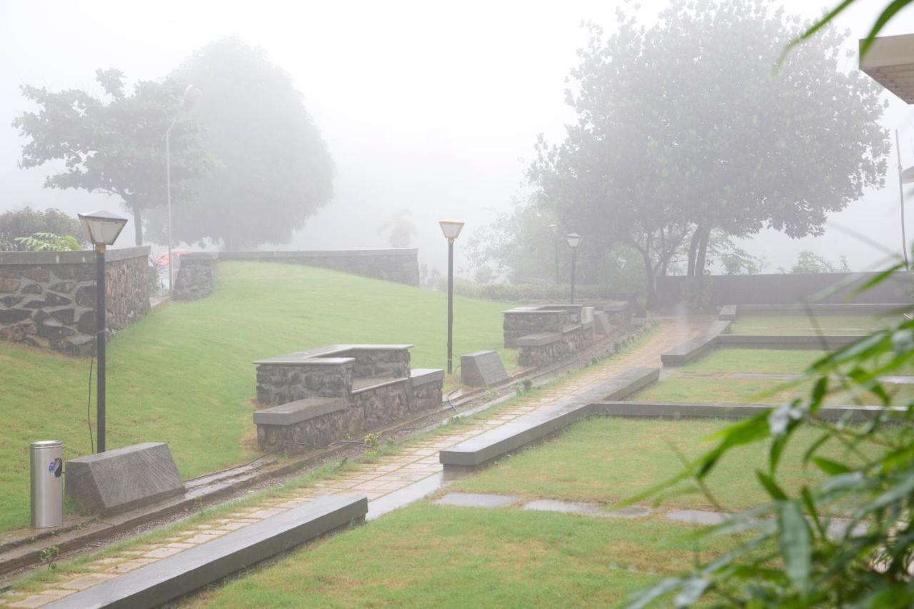 Manas Resort With Petting Zoo, Igatpuri Exterior photo