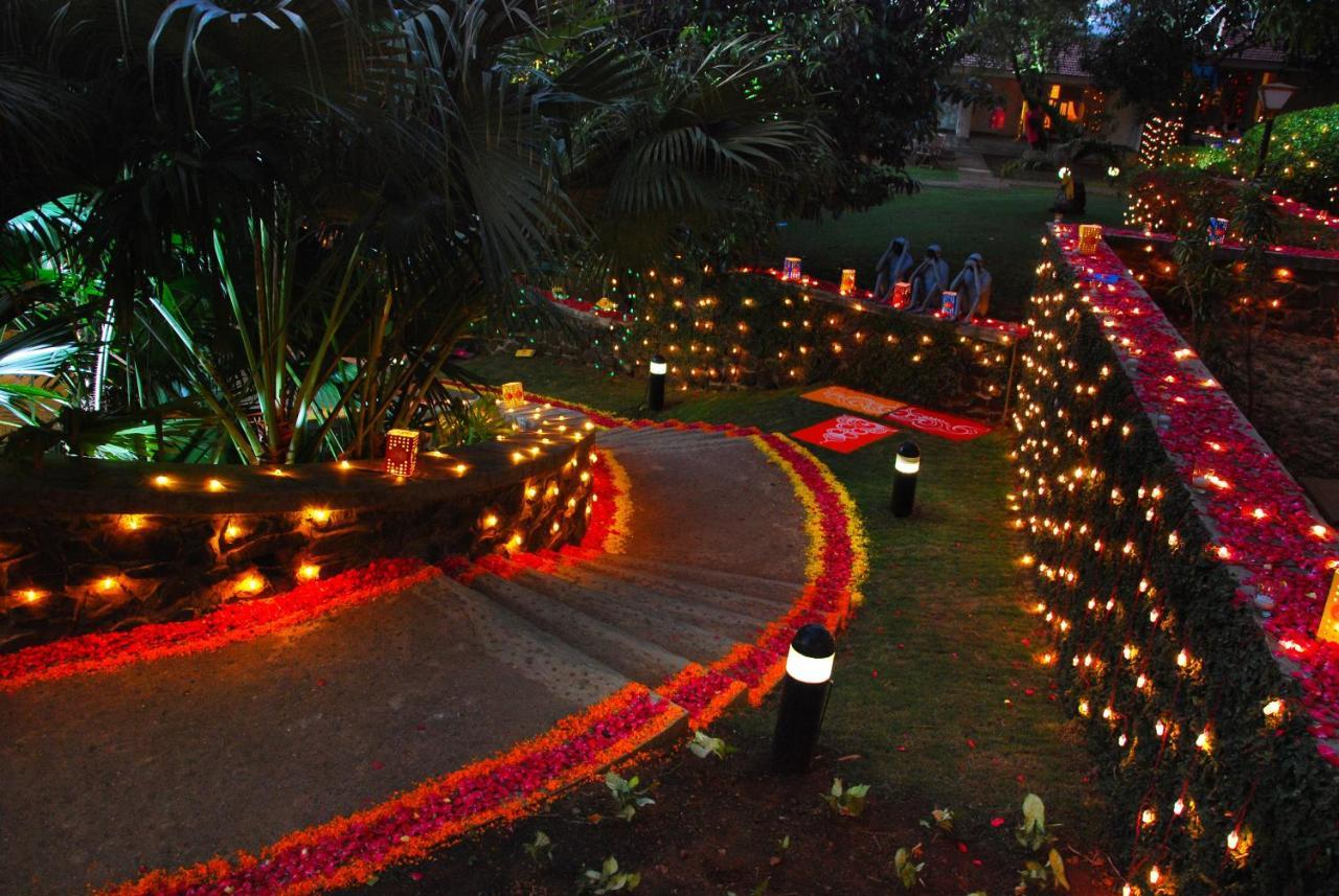 Manas Resort With Petting Zoo, Igatpuri Exterior photo